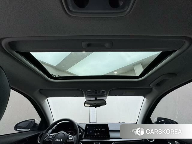 Kia K3 2022 Белый из Китая, фото 6