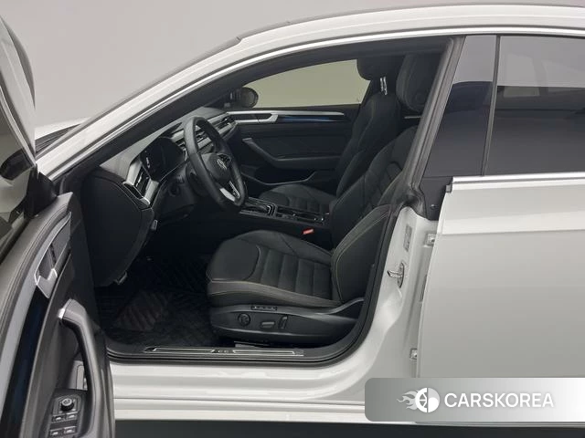 Volkswagen CC 2023 Белый из Китая, фото 6