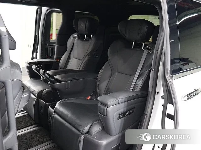 Lexus LM Second Generation 2025 Белый из Кореи, фото 6