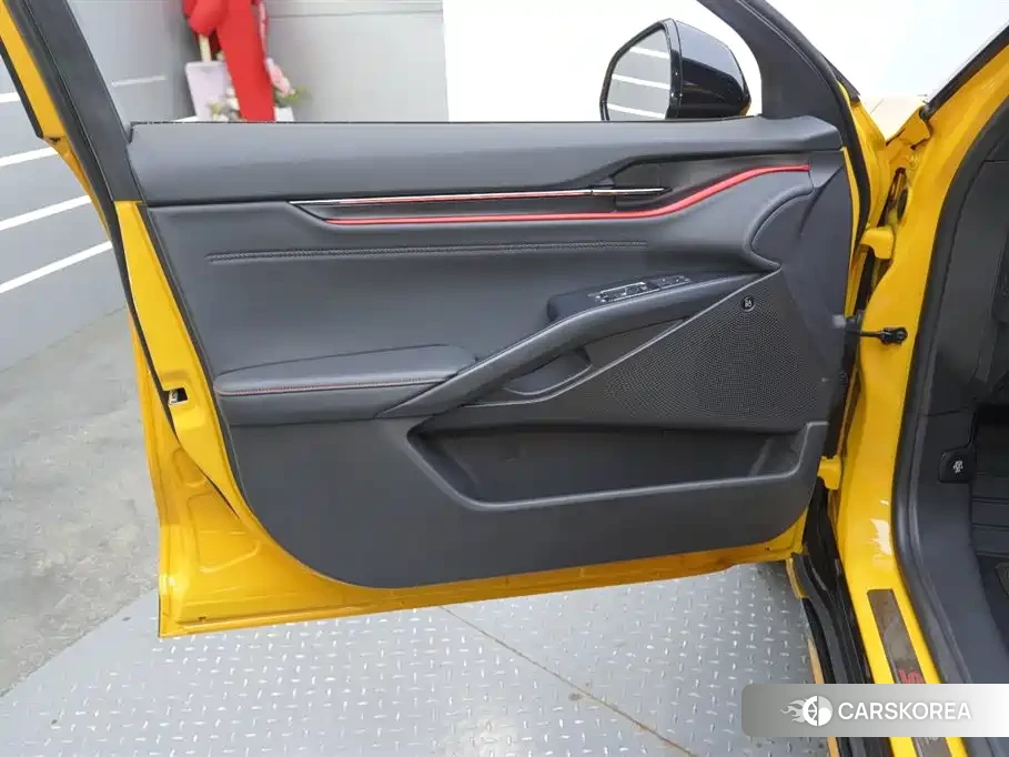 Ford Mondeo 2024 Yellow/orange из Китая, фото 6