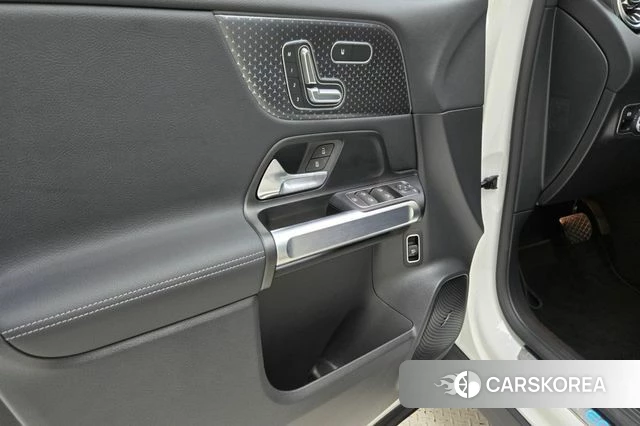 Mercedes-Benz EQB X243 2025 Белый из Кореи, фото 6