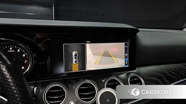 Mercedes-Benz E-Class W213 2018 Серебряный из Кореи, фото 6