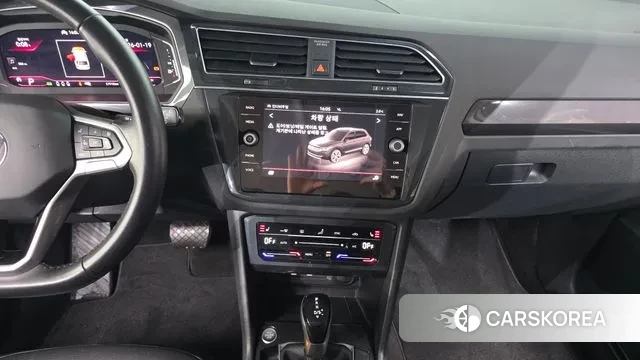 Volkswagen Tiguan second Generation 2022 Белый из Кореи, фото 6