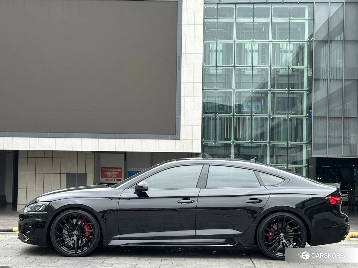 Audi RS 5 2023 Черный из Китая, фото 6