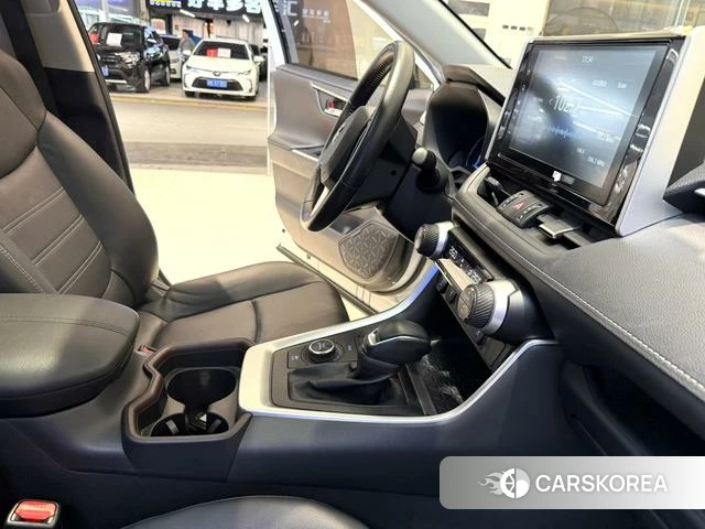 Toyota RAV4 Rongfang 2022 Белый из Китая, фото 6