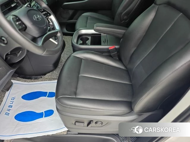 Hyundai Staria 2022 Белый из Кореи, фото 6