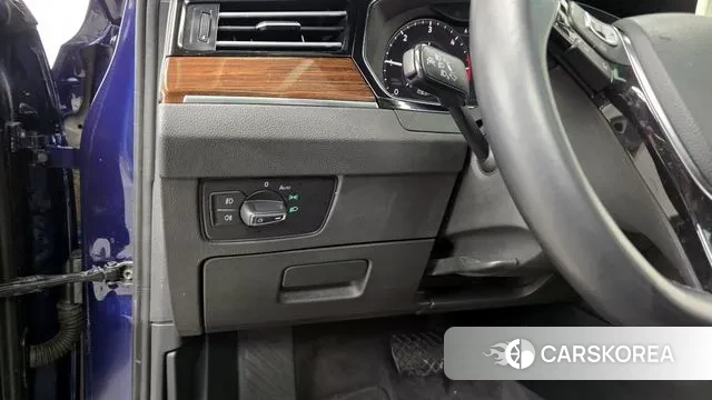 Volkswagen Passat GT (B8) 2018 Синий из Кореи, фото 6