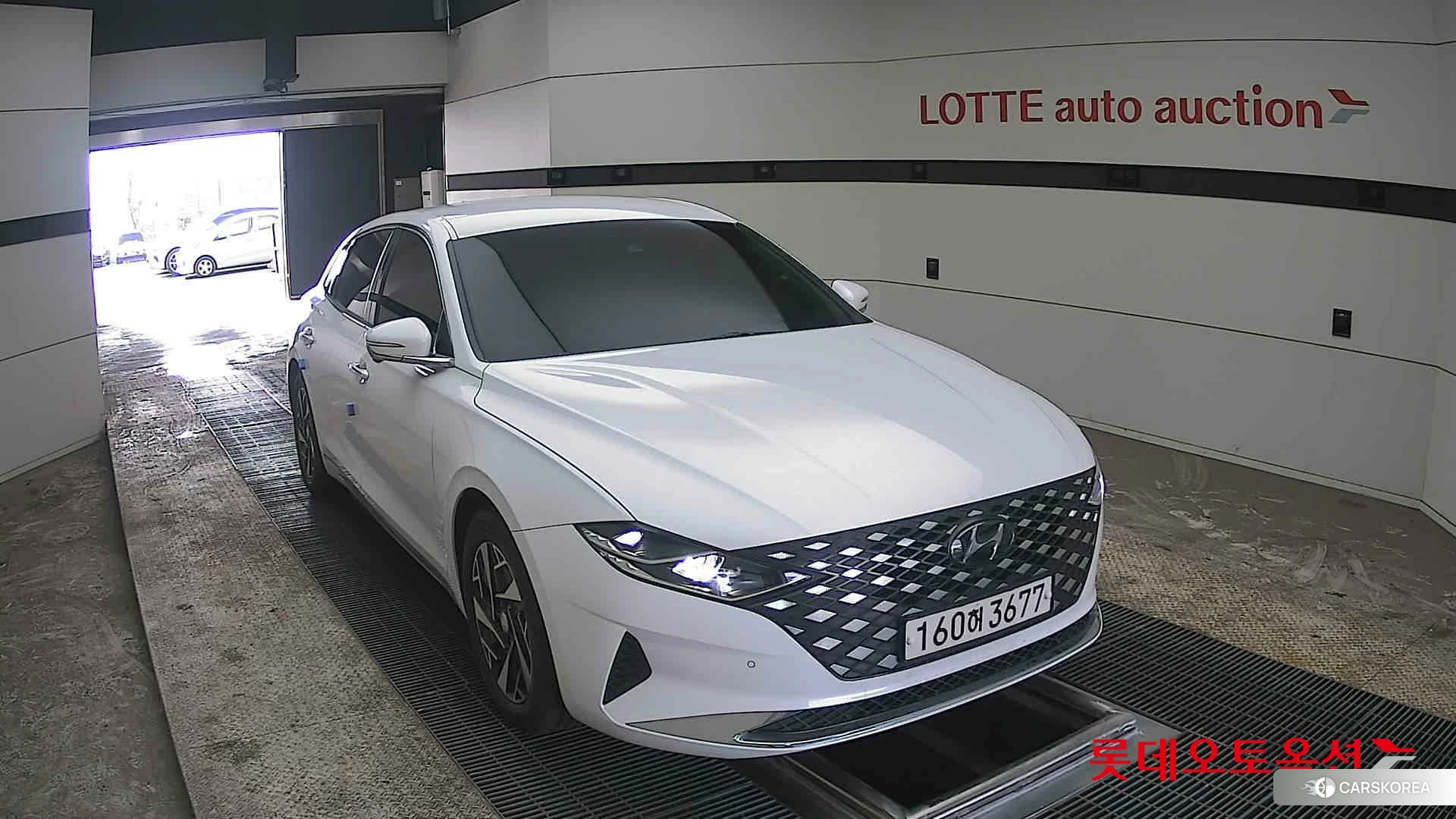 Hyundai Grandeur Hybrid 2022 Creamy White Pearl (optional) из Кореи, фото 6