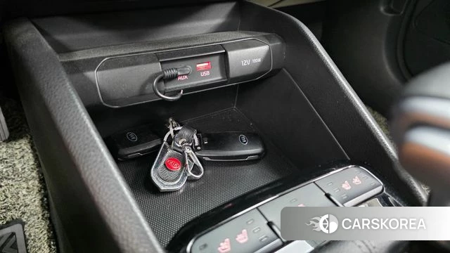 Kia Stonic 2018 Белый из Кореи, фото 6
