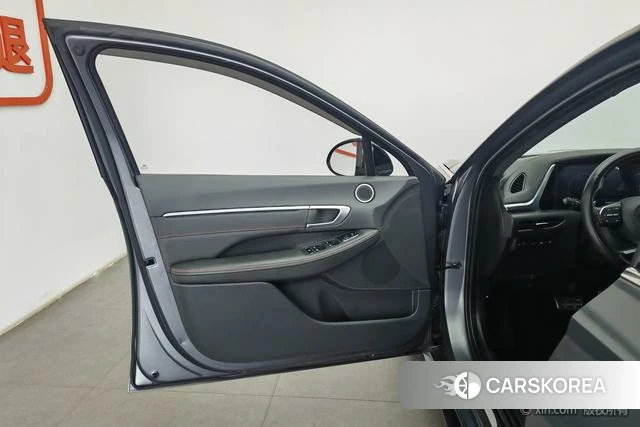 Hyundai Sonata 2022 Темно-серый из Китая, фото 6