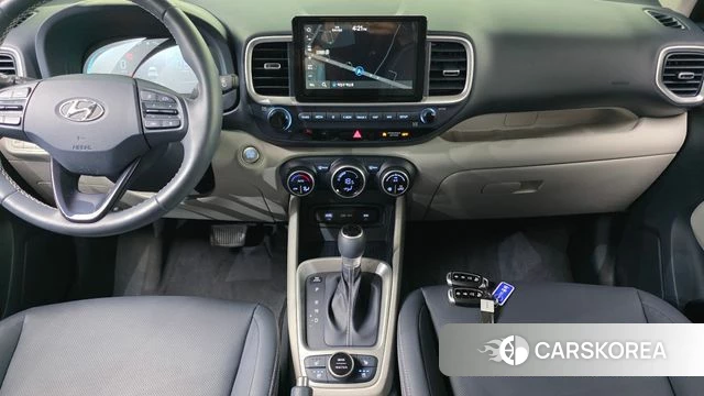 Hyundai Venue 2023 Белый из Кореи, фото 6