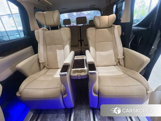 Toyota Elfa 2023 Черный из Китая, фото 6
