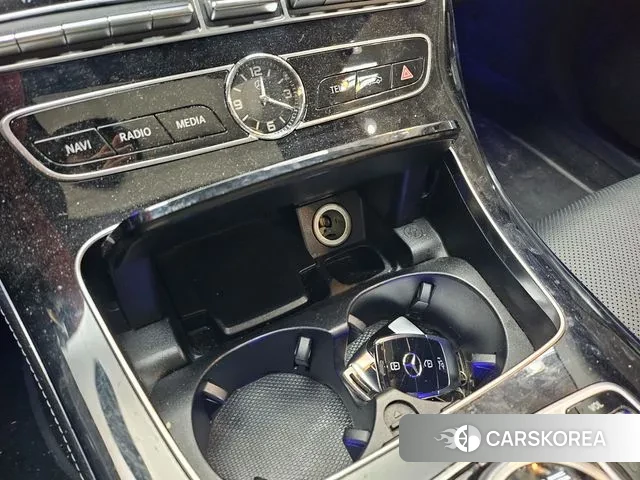 Mercedes-Benz E-Class W213 2018 Белый из Кореи, фото 6