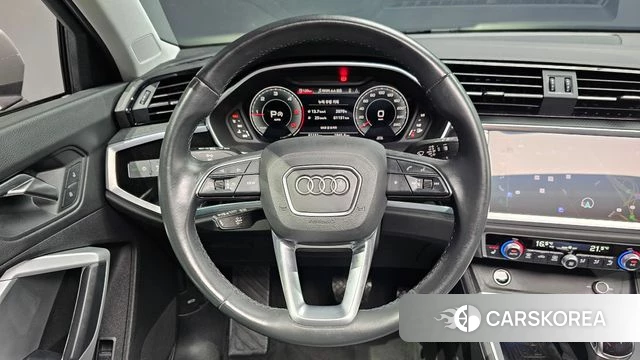 Audi Q3 (F3) 2023 Серый из Кореи, фото 6