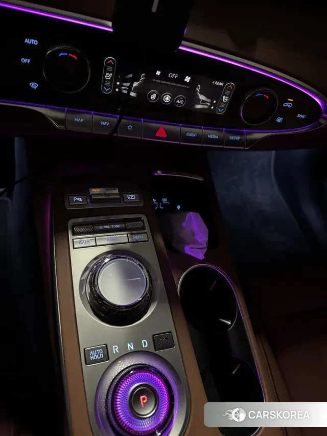 Genesis GV70 2023 Черный из Кореи, фото 6