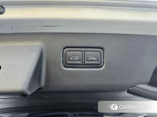 Hyundai Staria 2023 Серебряный из Кореи, фото 6