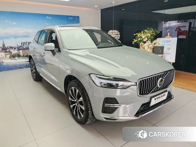 Volvo XC60 2025 Серебристо-серый из Китая, фото 6