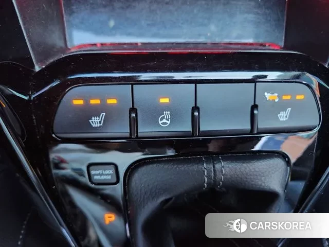 Kia Stonic 2018 Белый из Кореи, фото 6