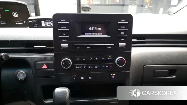 Hyundai Staria 2022 Желтый из Кореи, фото 6