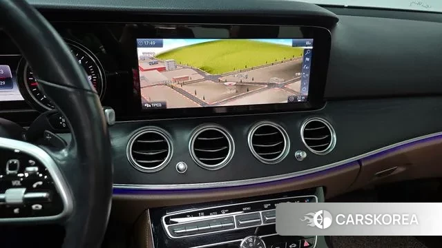 Mercedes-Benz E-Class W213 2018 Белый из Кореи, фото 6