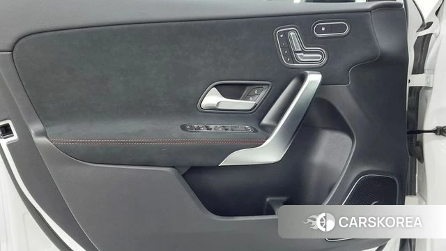 Mercedes-Benz A-Class W177 2025 Белый из Кореи, фото 6