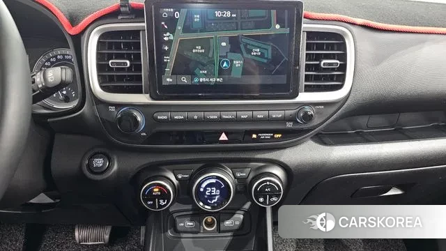 Hyundai Venue 2021 Серебристо-серый из Кореи, фото 6