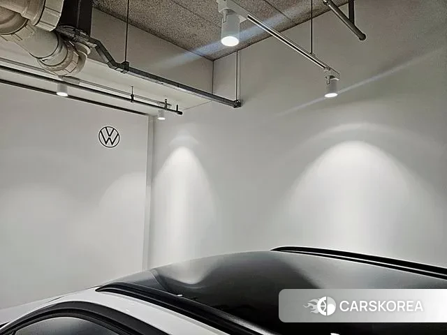 Volkswagen ID.4 2023 Белый из Кореи, фото 6