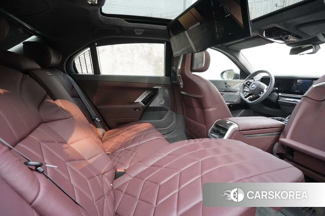 BMW i7 2023 Черный из Китая, фото 6