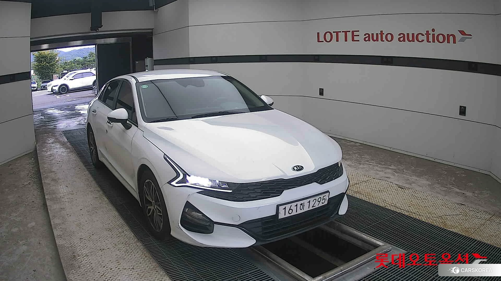 Kia K5 2021 Белый из Кореи, фото 6