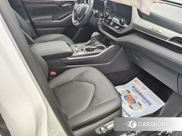 Toyota Highlander 2022 Белый из Китая, фото 6
