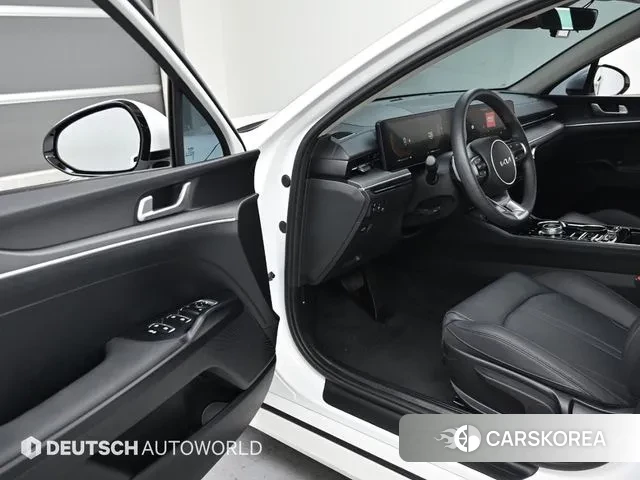 Kia The New K5 3rd generation 2024 Белый из Кореи, фото 6