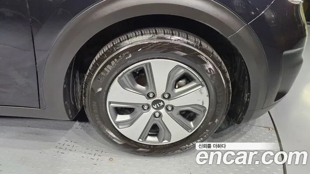 Kia Niro 2018 Синий из Кореи, фото 6