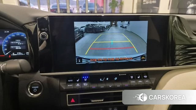 Toyota Camry (XV80) 2025 Белый из Кореи, фото 6