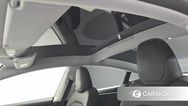 Tesla Model 3 2024 Белый из Кореи, фото 6