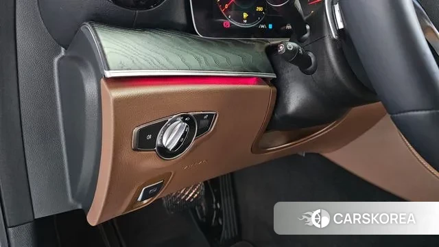 Mercedes-Benz E-Class W213 2023 Белый из Кореи, фото 6