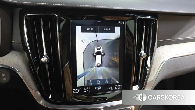 Volvo V60 Cross-Country 2nd Generation 2019 Белый из Кореи, фото 6