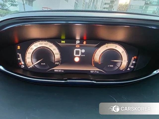 Peugeot 5008 second generation 2021 Белый из Кореи, фото 6