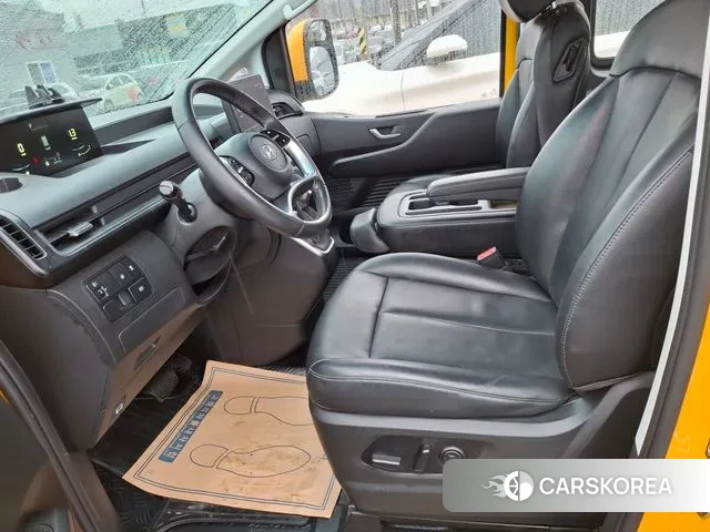 Hyundai Staria 2022 Желтый из Кореи, фото 6