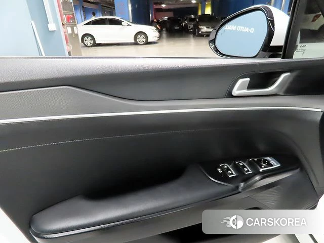 Kia K5 3rd generation 2023 Белый из Кореи, фото 6