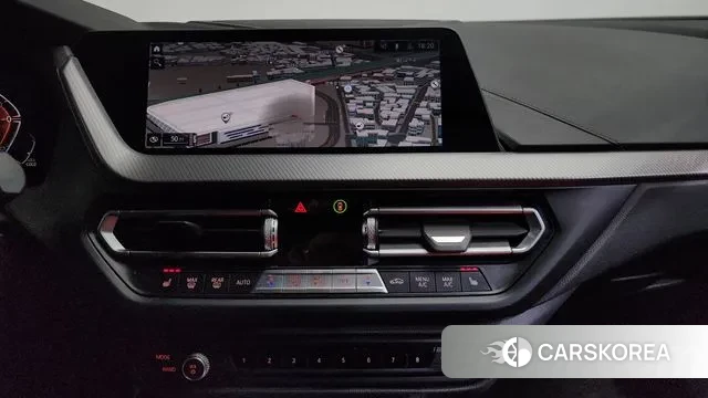 BMW 1 Series (F40) 2021 Белый из Кореи, фото 6