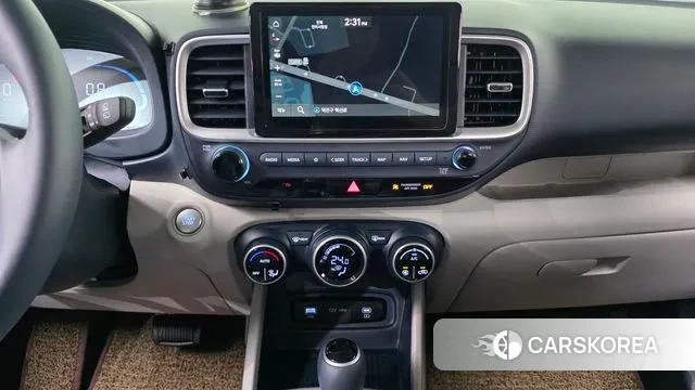 Hyundai Venue 2024 Серебристо-серый из Кореи, фото 6