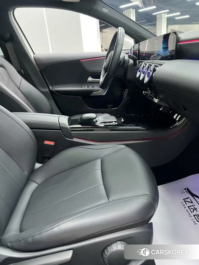 Mercedes-Benz Class A 2023 Белый из Китая, фото 6