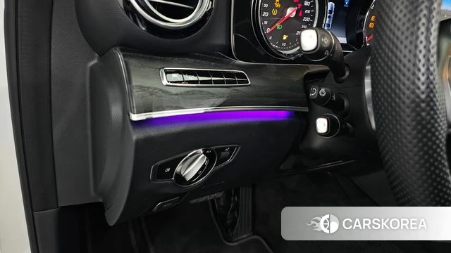 Mercedes-Benz E-Class W213 2018 Белый из Кореи, фото 6