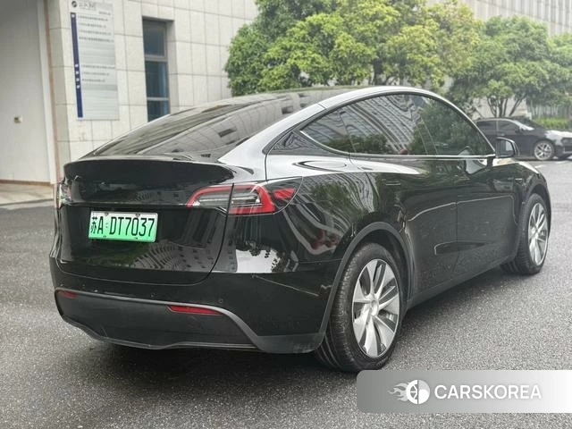 Tesla Model Y 2023 Черный из Китая, фото 6