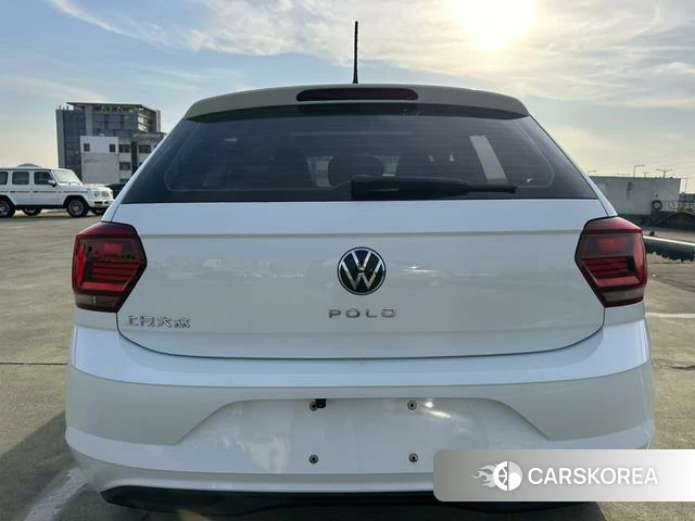 Volkswagen Polo 2023 Белый из Китая, фото 6