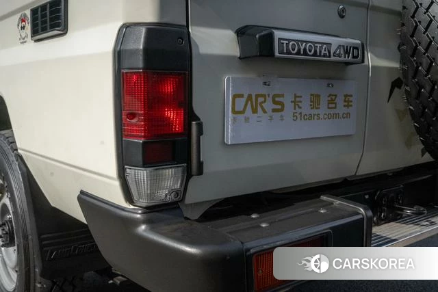 Toyota Land Cruiser 70 Series 2025 Белый из Китая, фото 6