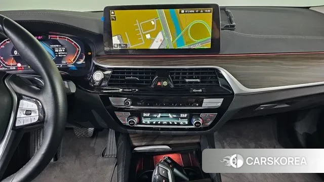 BMW 5 Series (G30) 2023 Черный из Кореи, фото 6