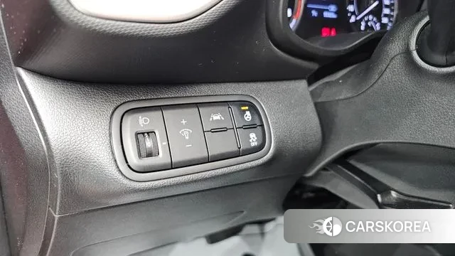 Hyundai Venue 2020 Красный из Кореи, фото 6