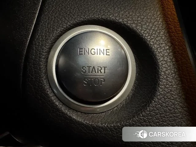 Mercedes-Benz GLC-Class X253 2018 Белый из Кореи, фото 6