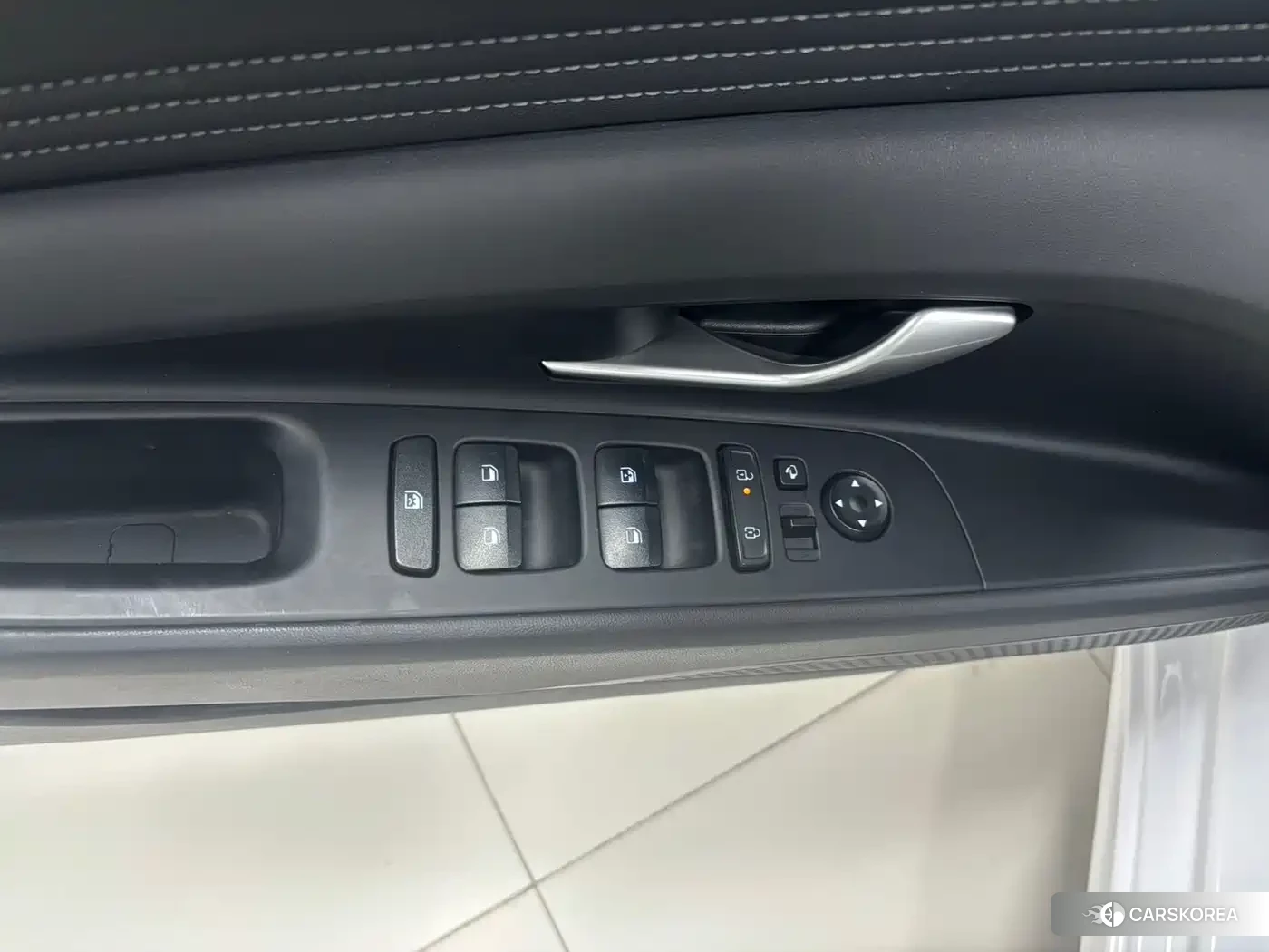 Hyundai Elantra 2023 Белый из Китая, фото 6
